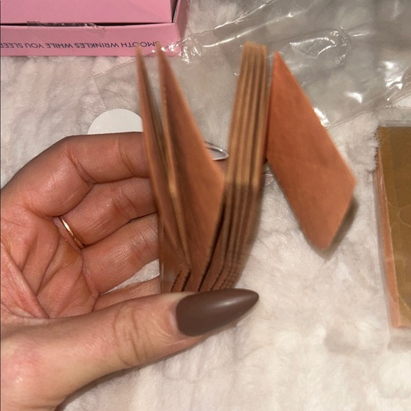 FROWNIES - mixed package of non invasive wrinkle smoothers - Picture 4 of 6